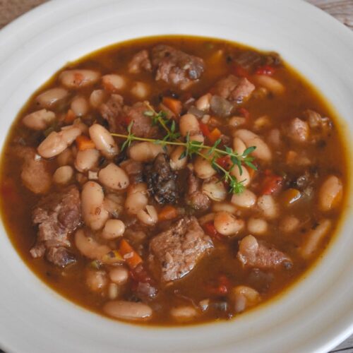 alubias con morcilla y carne (1)