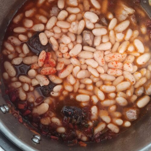 alubias con morcilla y carne (1)