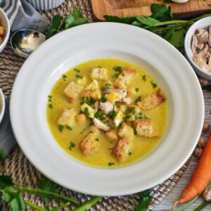 Sopa de curry leche de coco manzana y zanahoria
