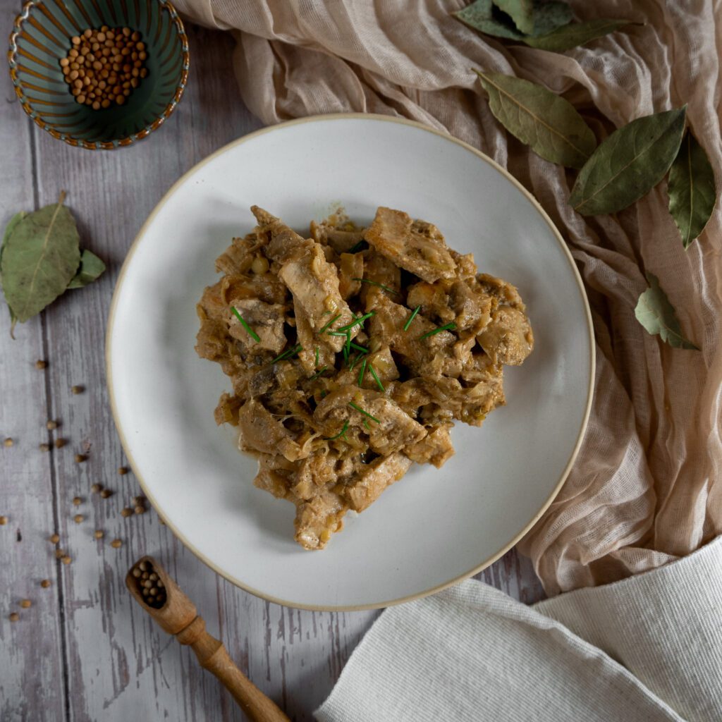 Pollo con champiñones y especias Garam masala