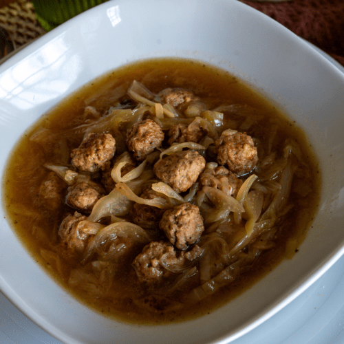 sopa de col y cebolla y albondiguillas 3