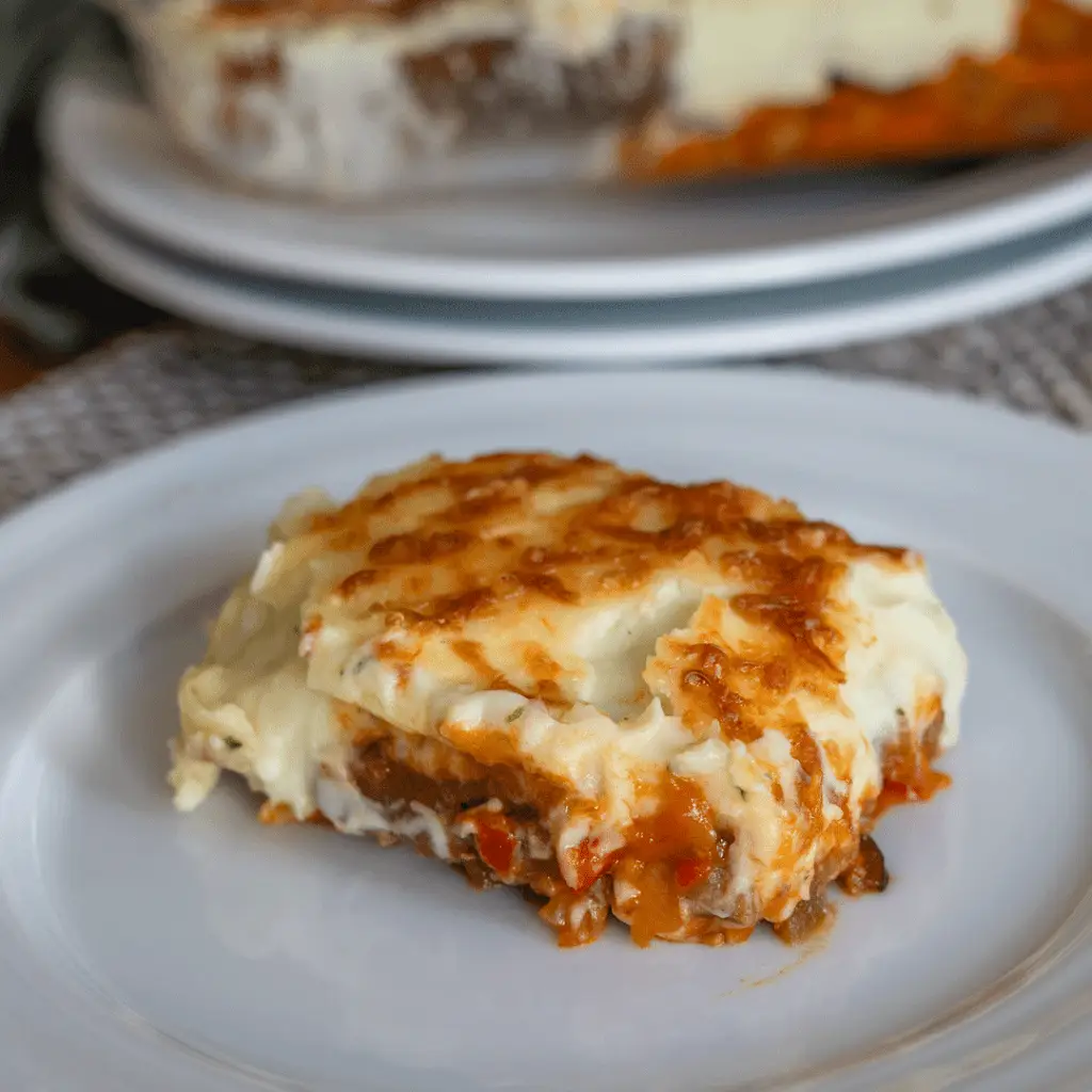 Pastel de Patata Gratinado con Carne Picada y Tomate