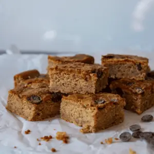 Bizcocho de plátano, chocolate y canela