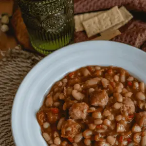 alubias blancas con butifarra