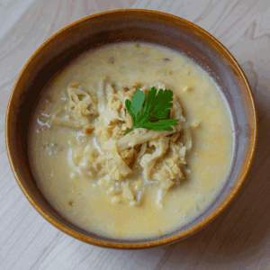 Sopa de col y cebolleta