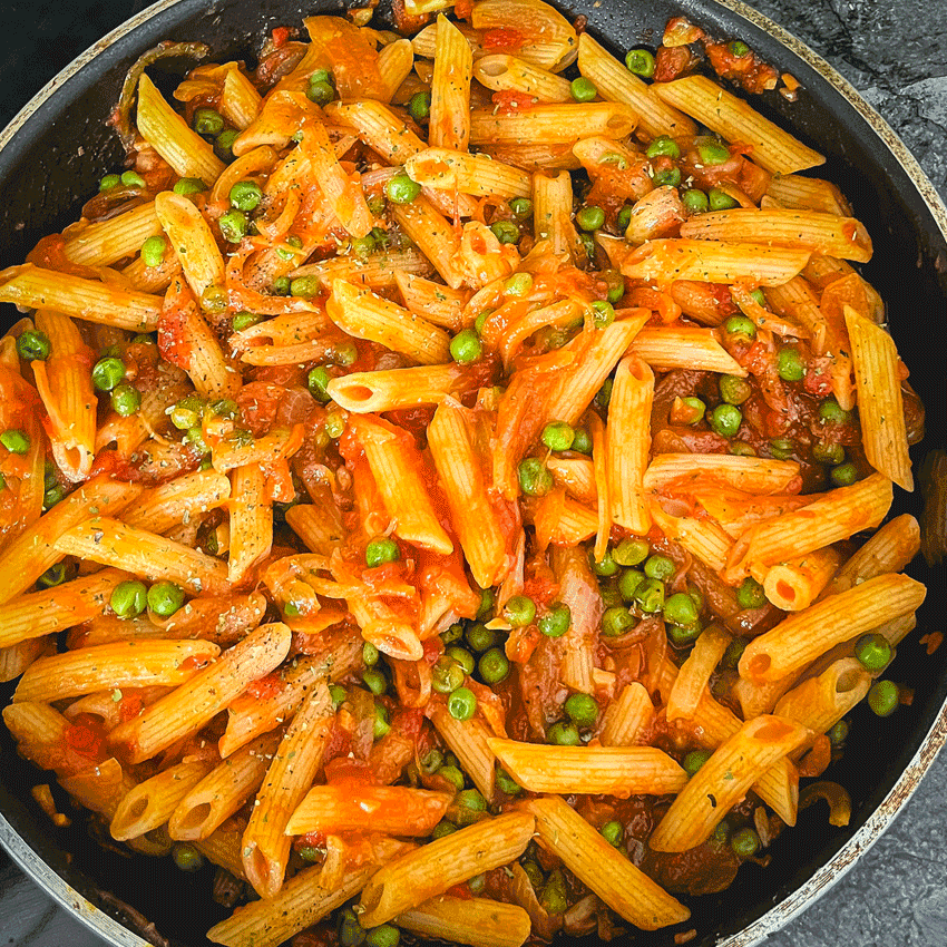 macarrones con guisantes y verduras