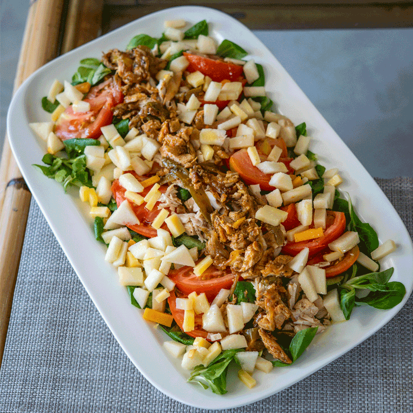 Ensalada de queso y pollo